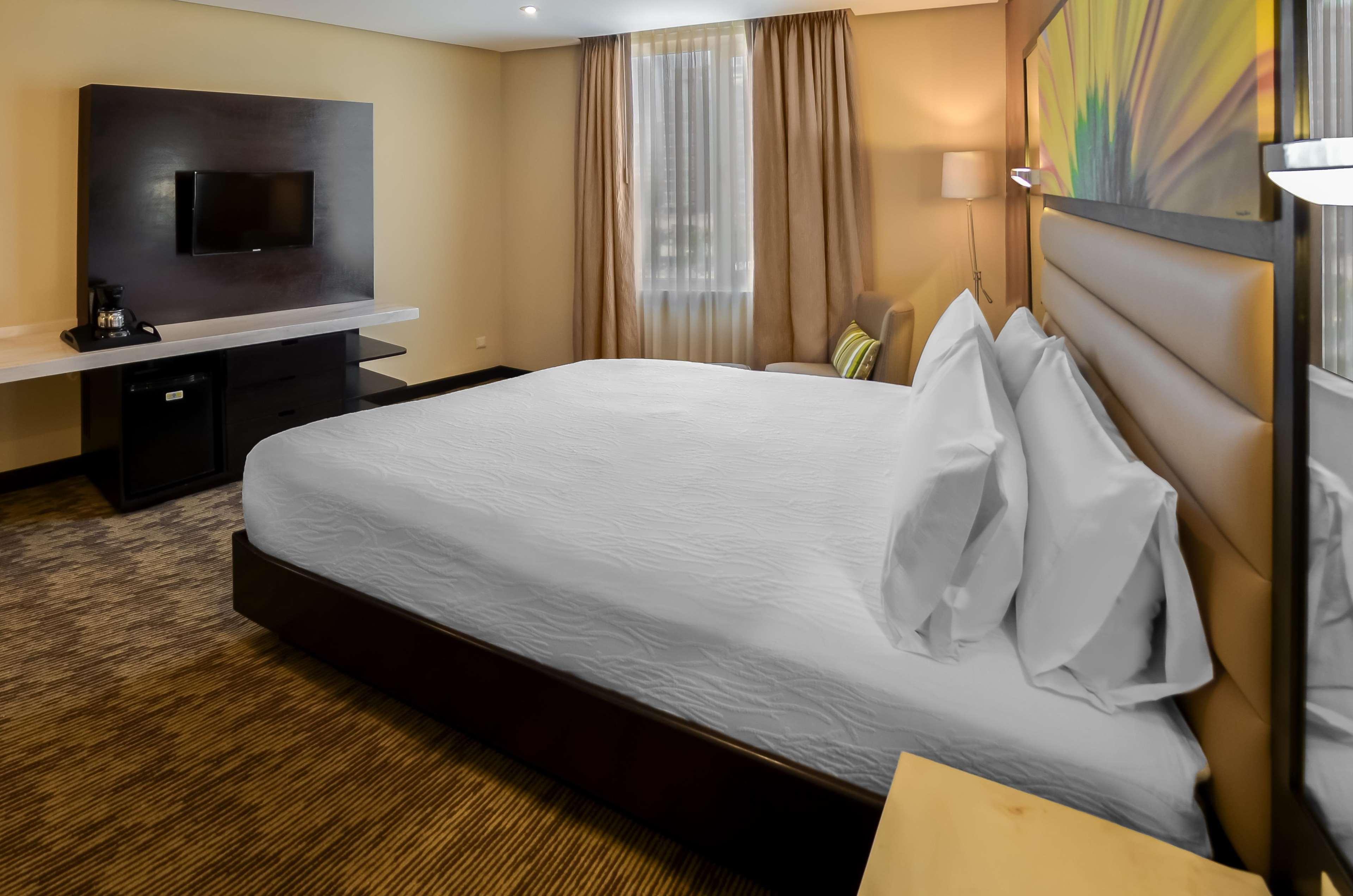 Hilton Garden Inn Guatemala City Exterior foto
