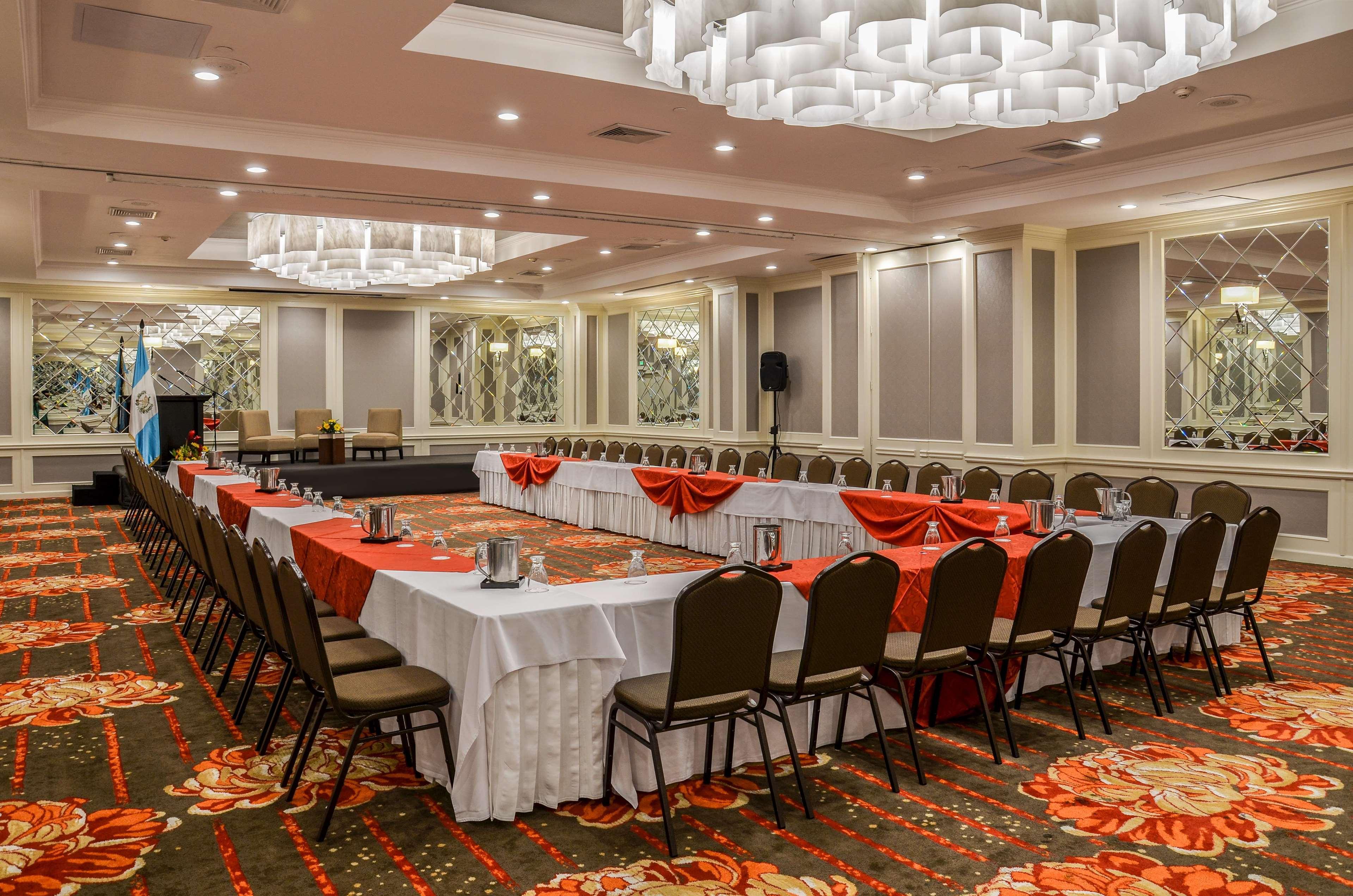 Hilton Garden Inn Guatemala City Exterior foto