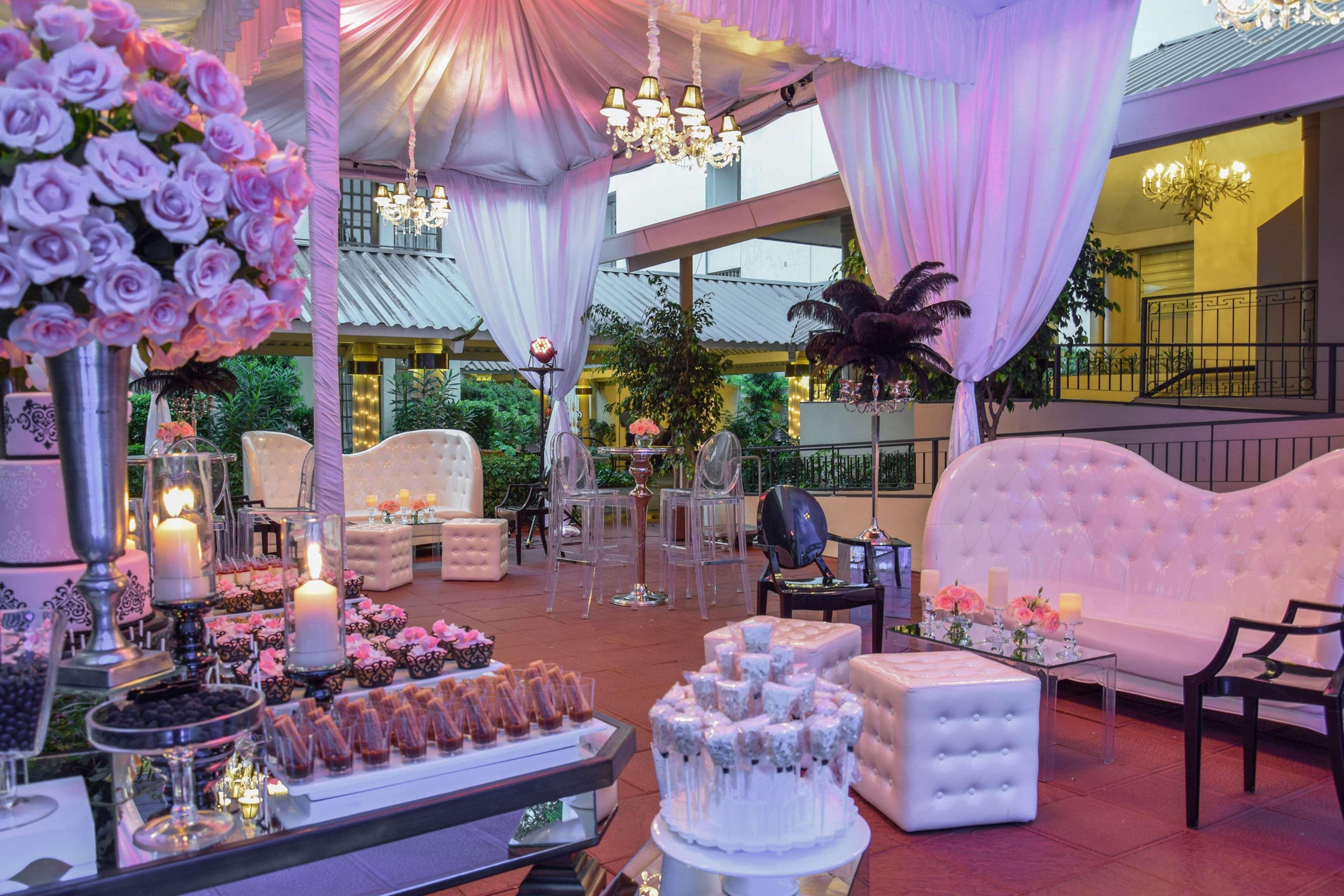 Hilton Garden Inn Guatemala City Exterior foto