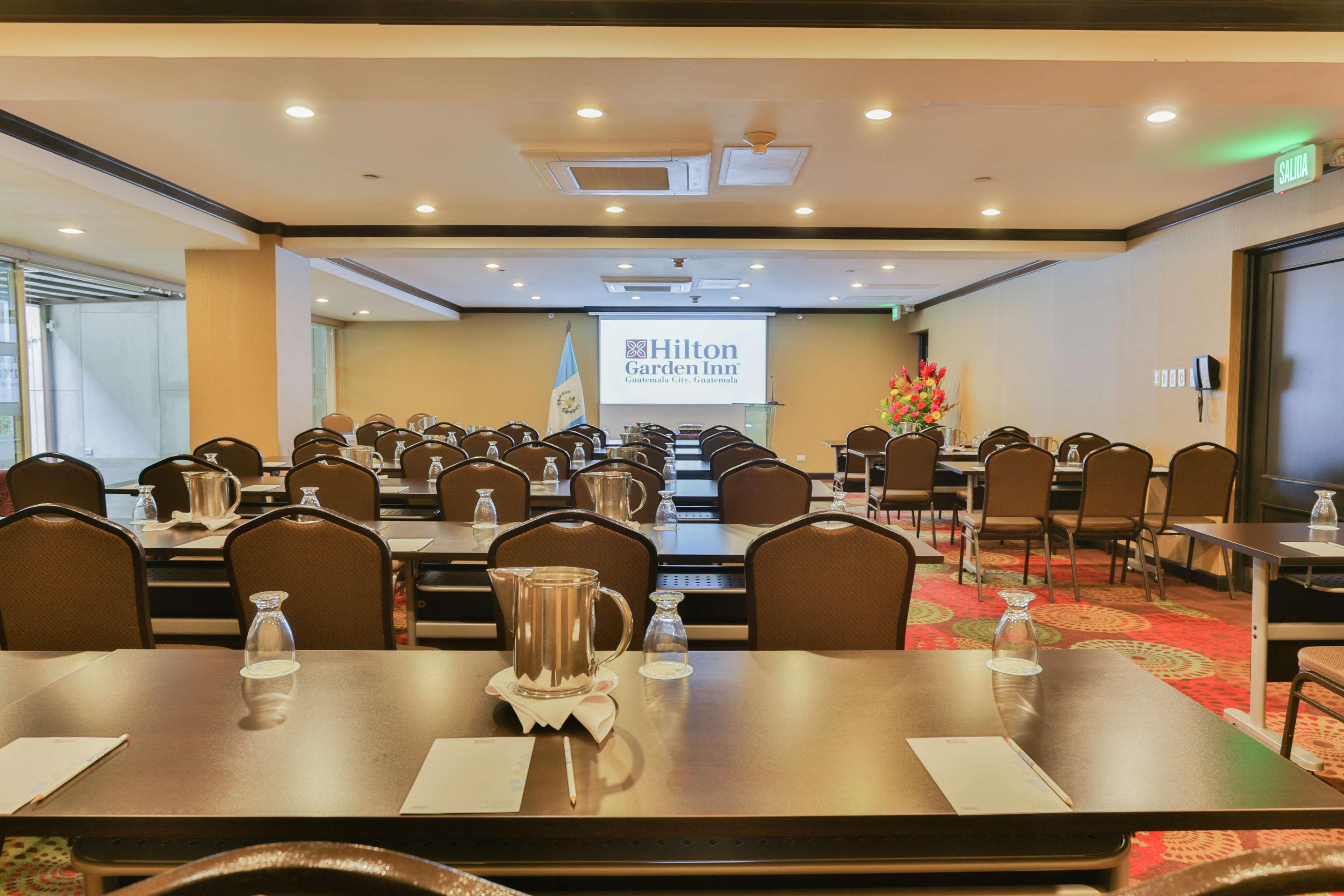 Hilton Garden Inn Guatemala City Exterior foto
