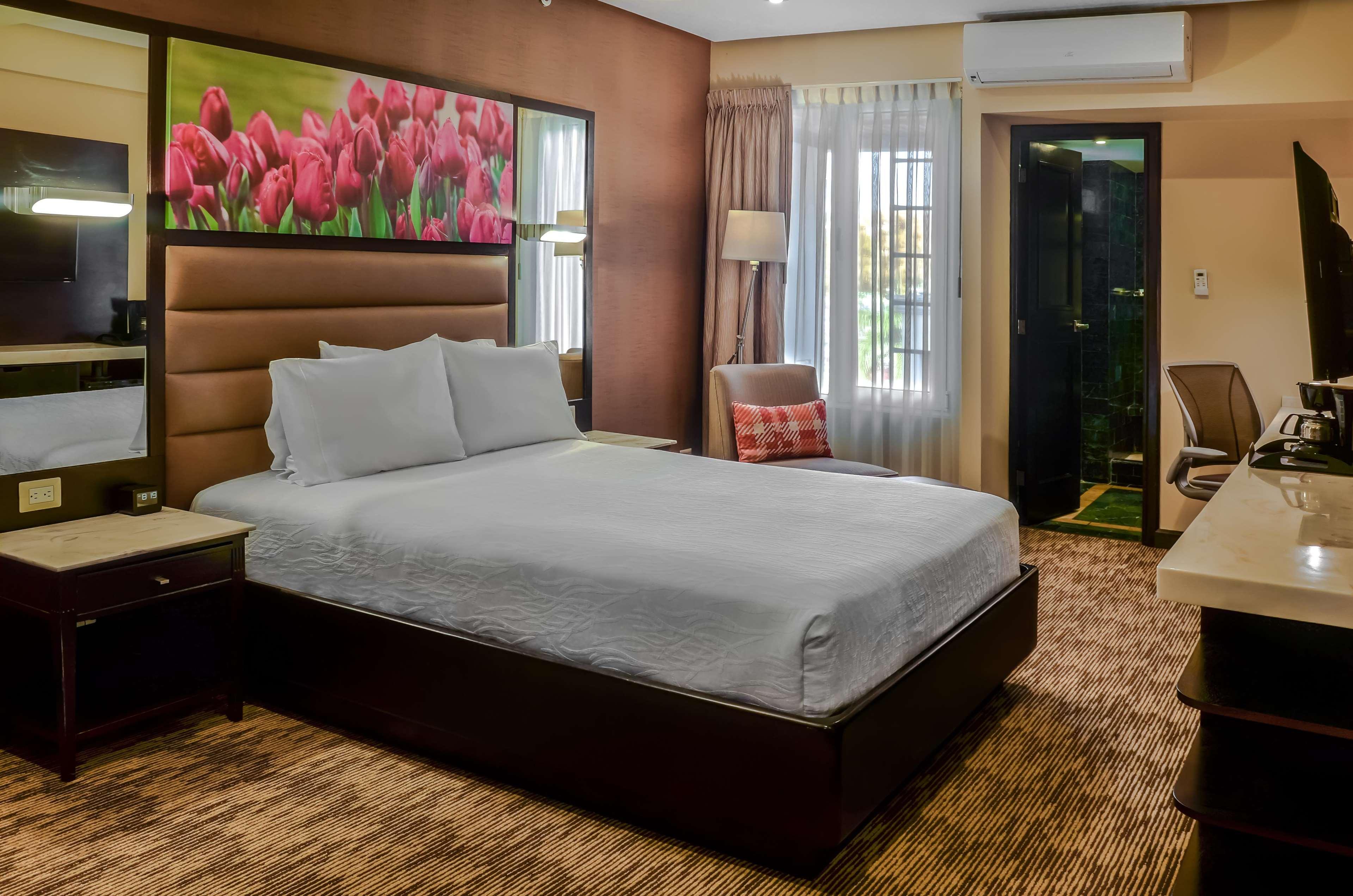 Hilton Garden Inn Guatemala City Exterior foto