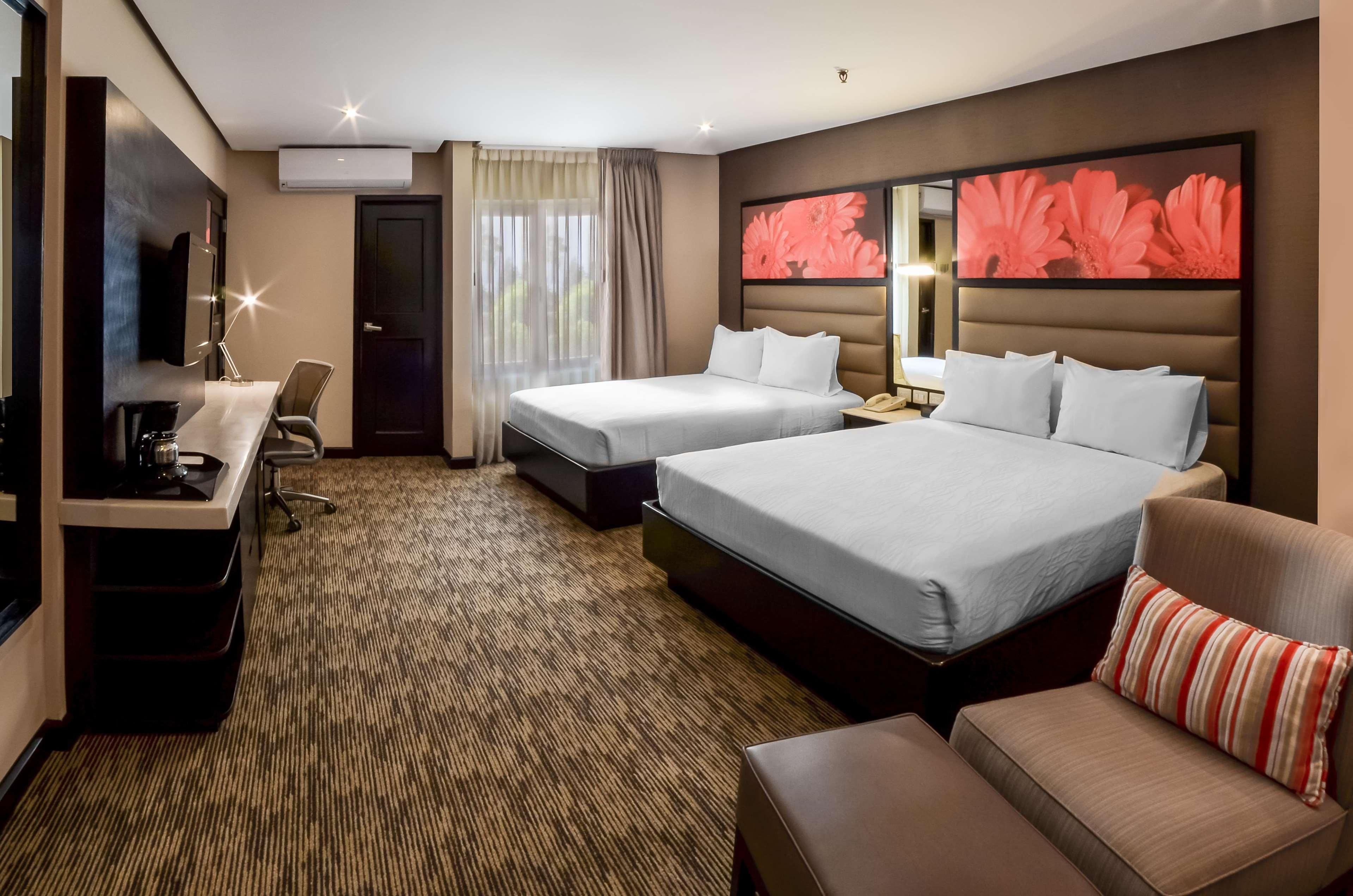 Hilton Garden Inn Guatemala City Exterior foto
