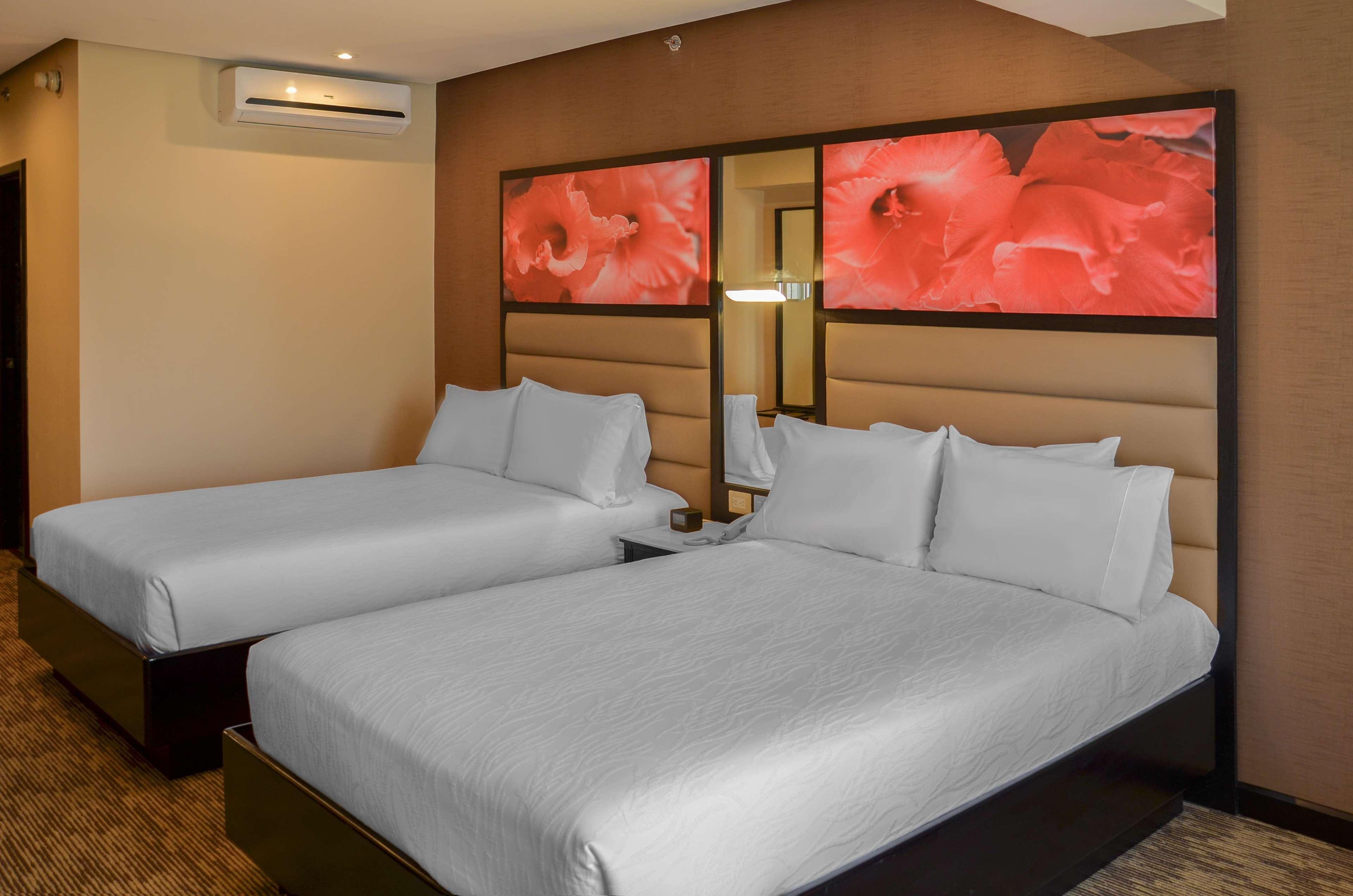 Hilton Garden Inn Guatemala City Exterior foto